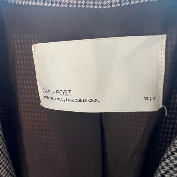 Over sized brown blazer from Oak & Fort - Picture 3 of 3